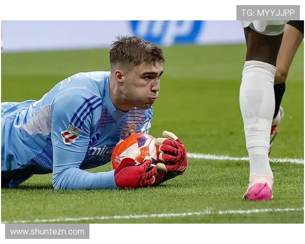 34岁瓦伦西亚老门将多梅内克因家人健康原因无奈宣布正式退役